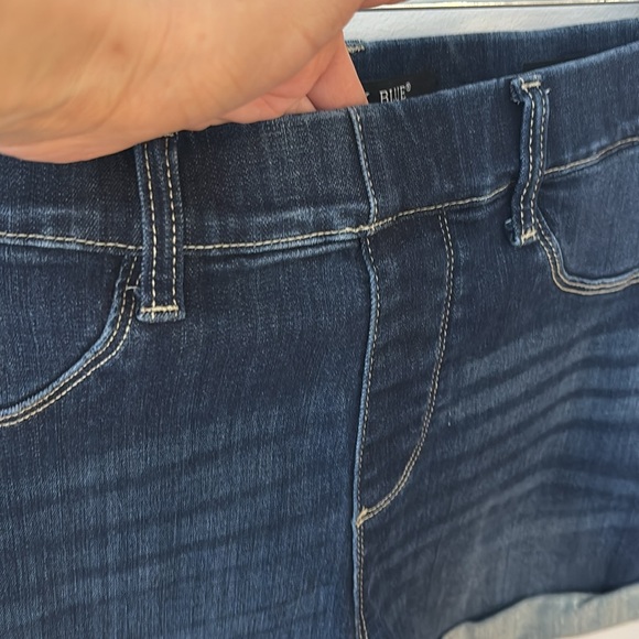 Judy Blue elastic pull on shorts - Picture 3 of 9